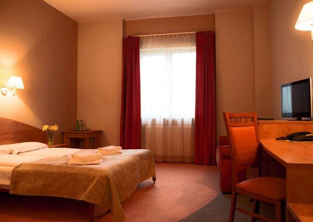 Comfortbiznes Pruszkow Pruszków Exterior foto